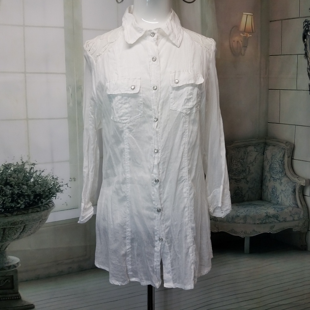Love potion blouse size L. white